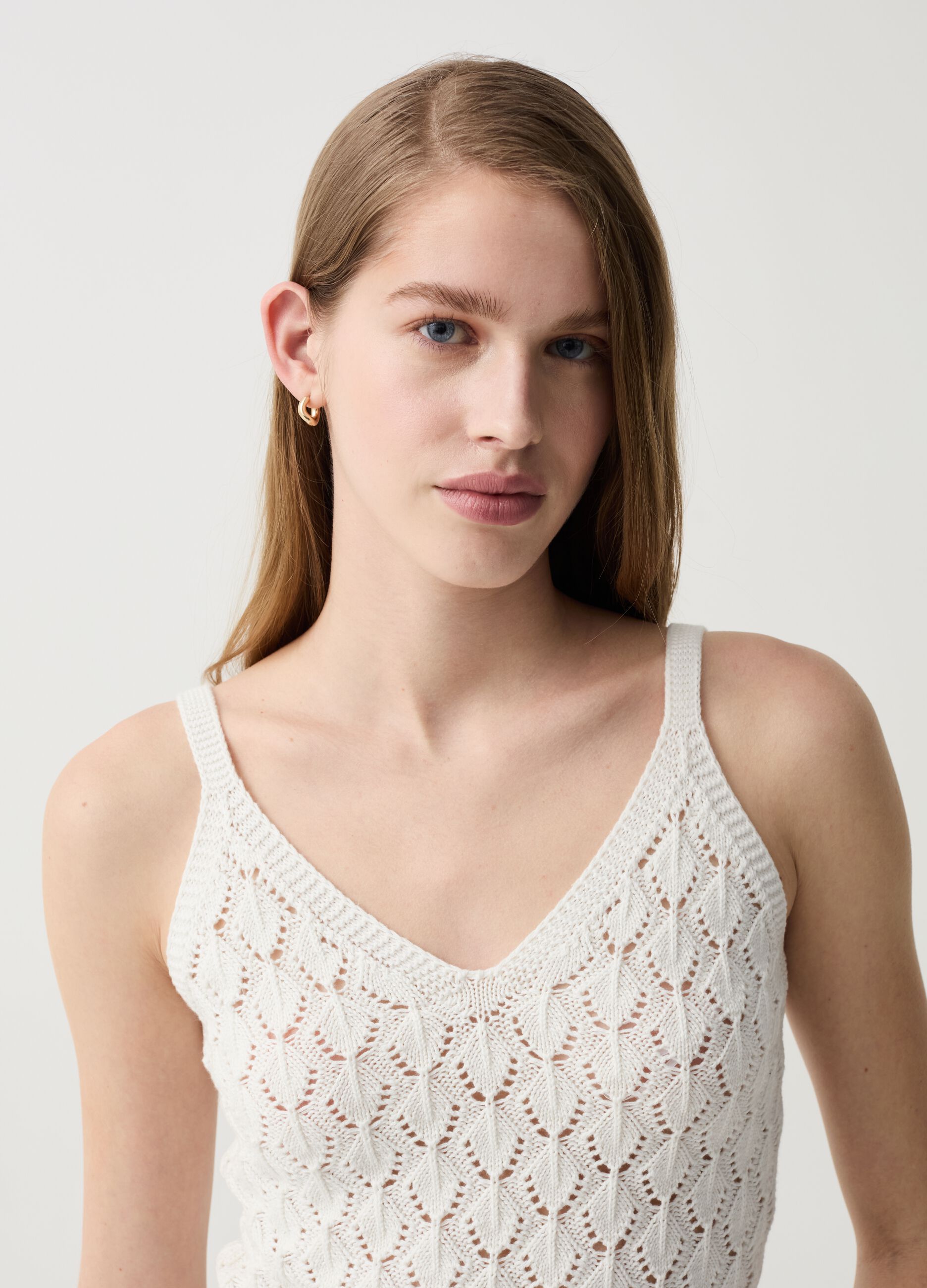 Crochet tank top with V neck