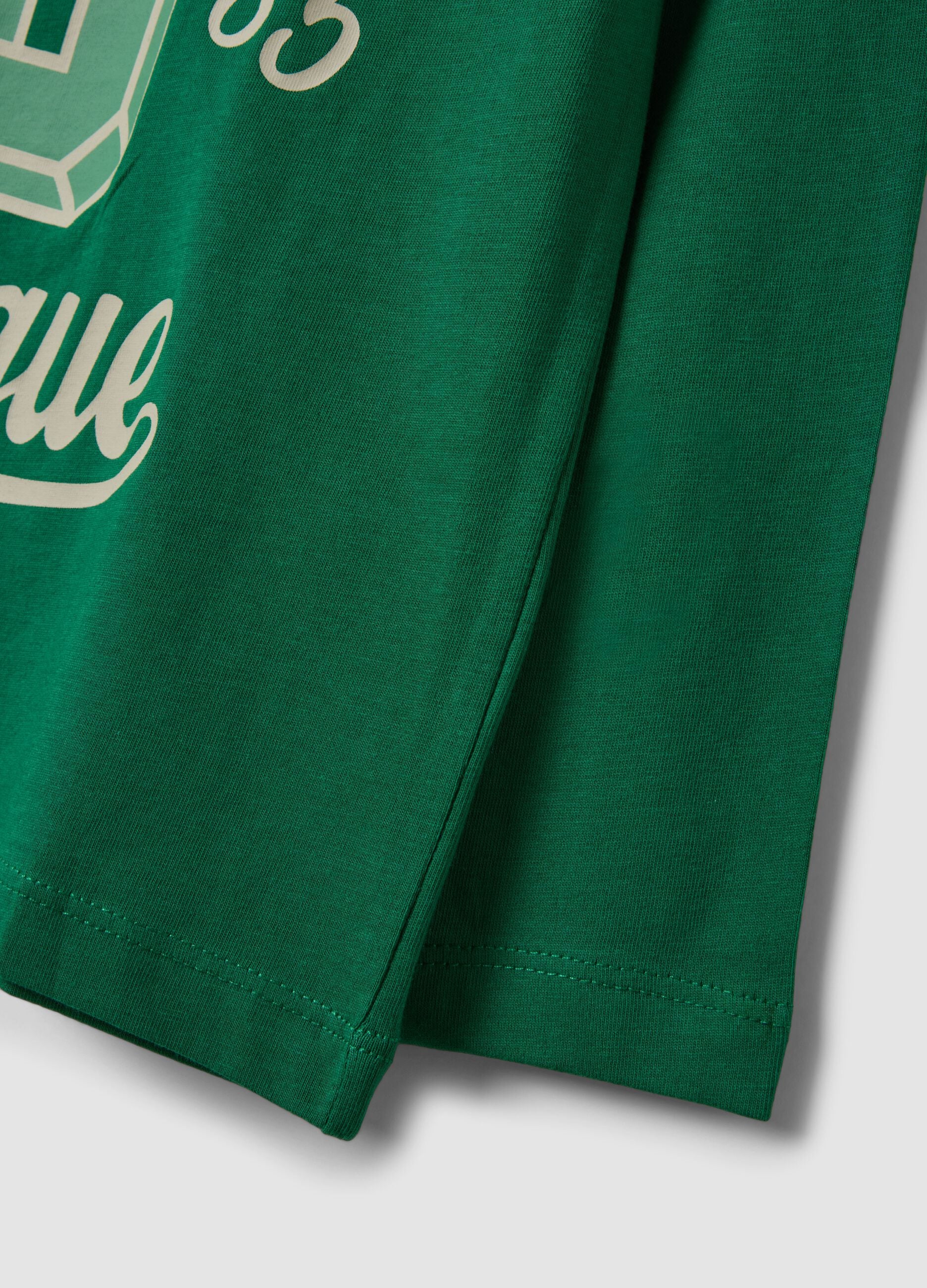 Gr&uuml;nes T-Shirt aus reiner Bio-Baumwolle mit Rundhalsausschnitt