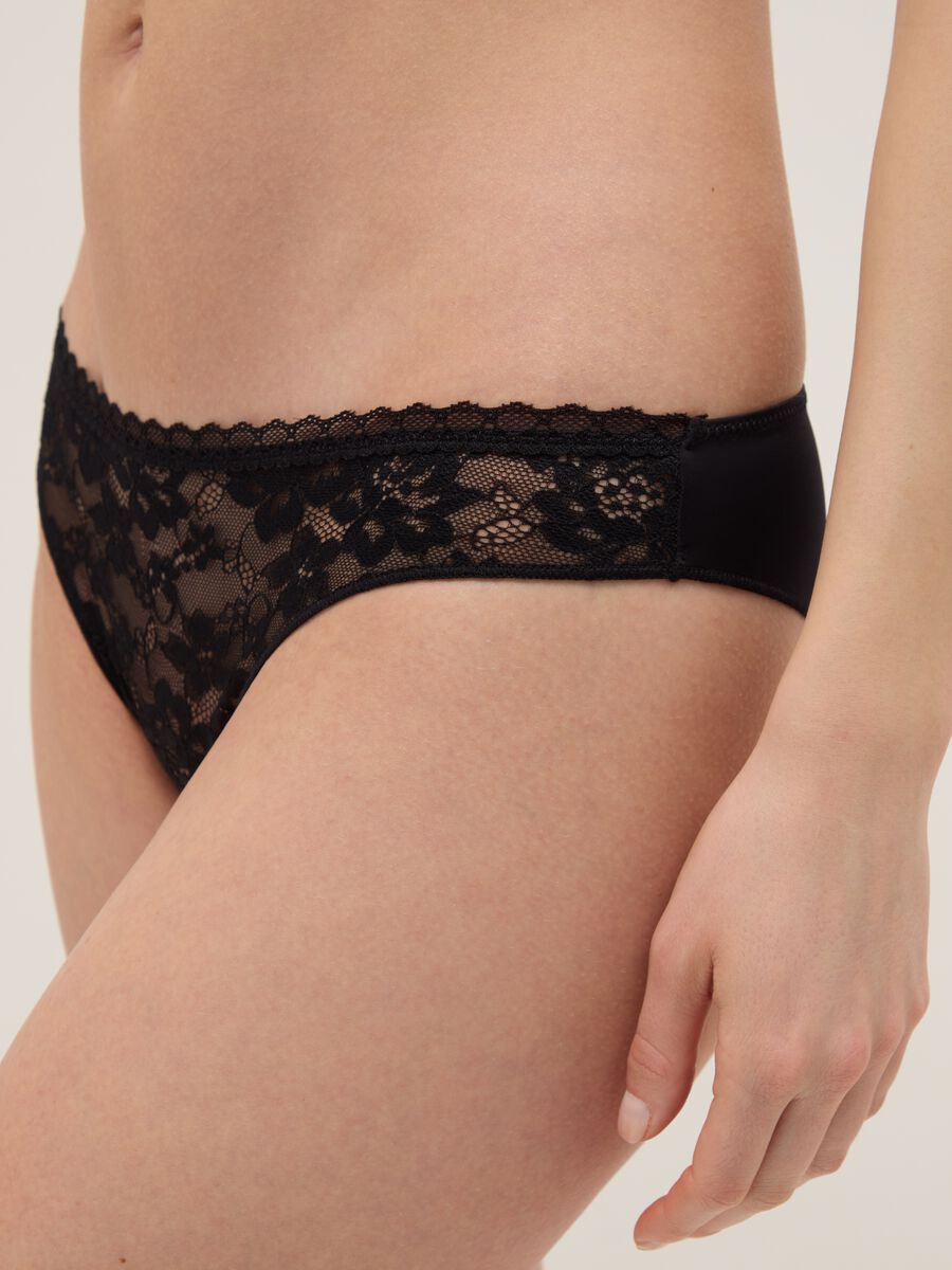 Black lace regular fit knickers_3