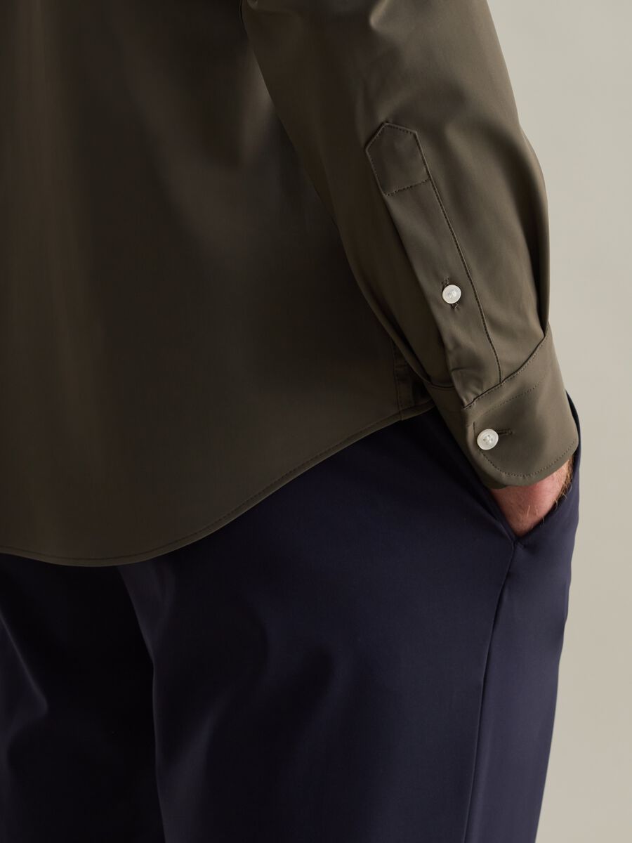 Contemporary easy-iron shirt in technical fabric_3