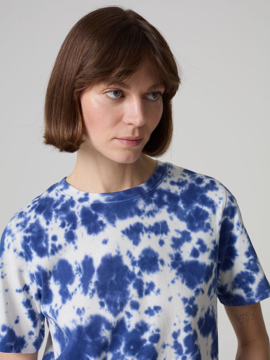 T-shirt in cotone con stampa Tie Dye_3