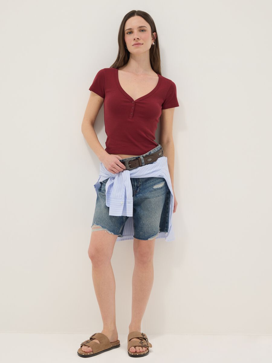 Red pure cotton V-neck regular fit T-shirt_2