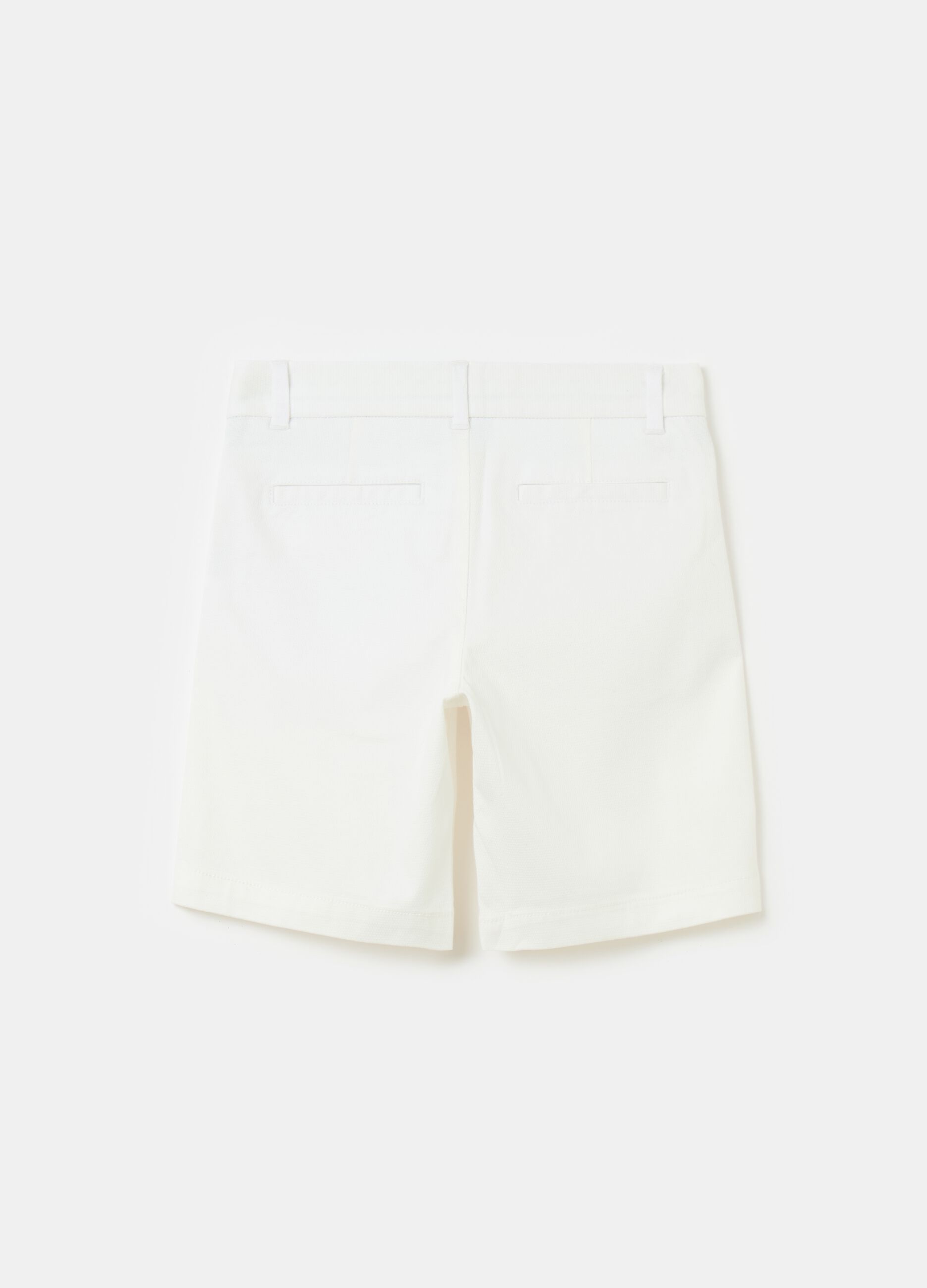 Bermudas de algodón elástico con bolsillos