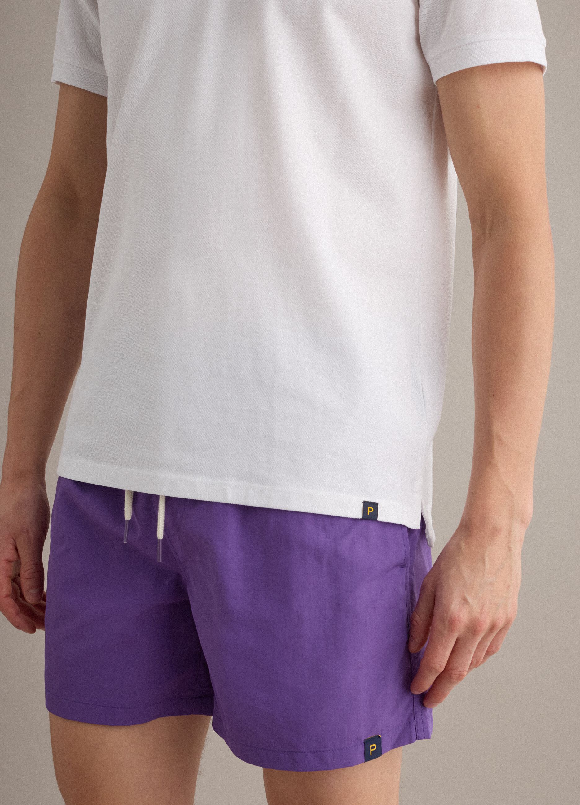 B&oacute;xer de ba&ntilde;o violeta con cintura el&aacute;stica y cord&oacute;n