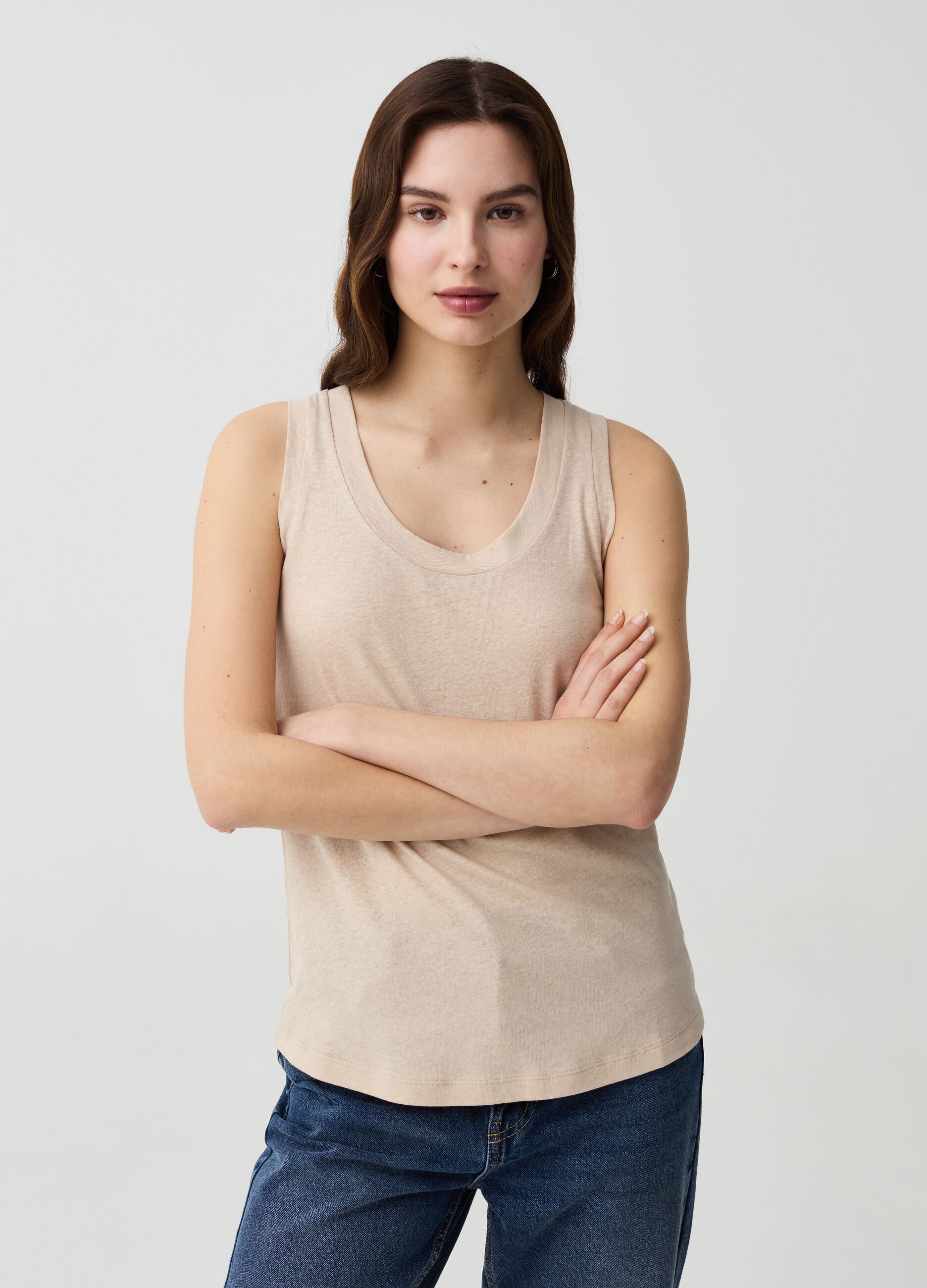Camiseta de tirantes de lino y algodón con cuello redondo