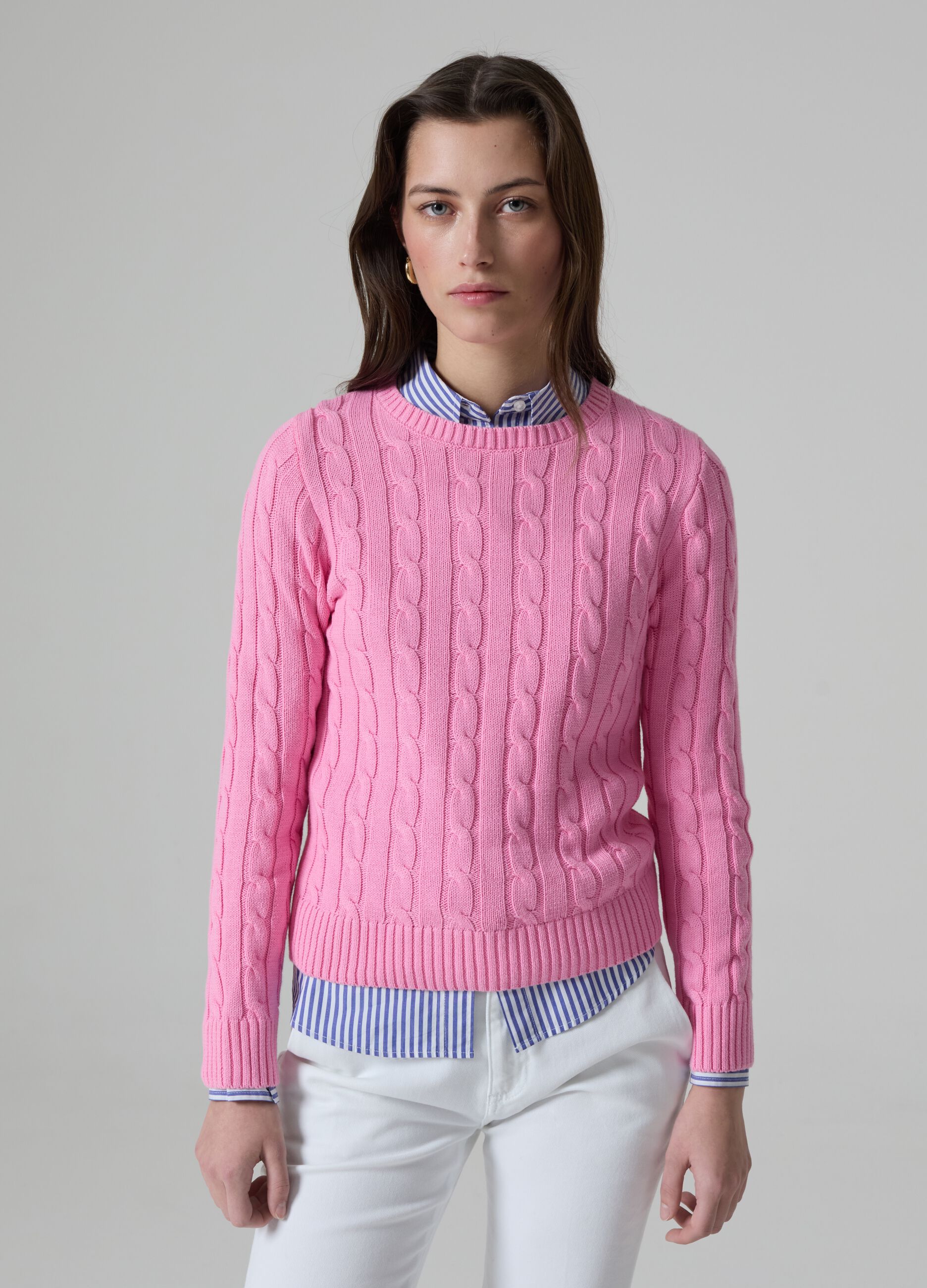 Ribbed pullover with cable-knit design