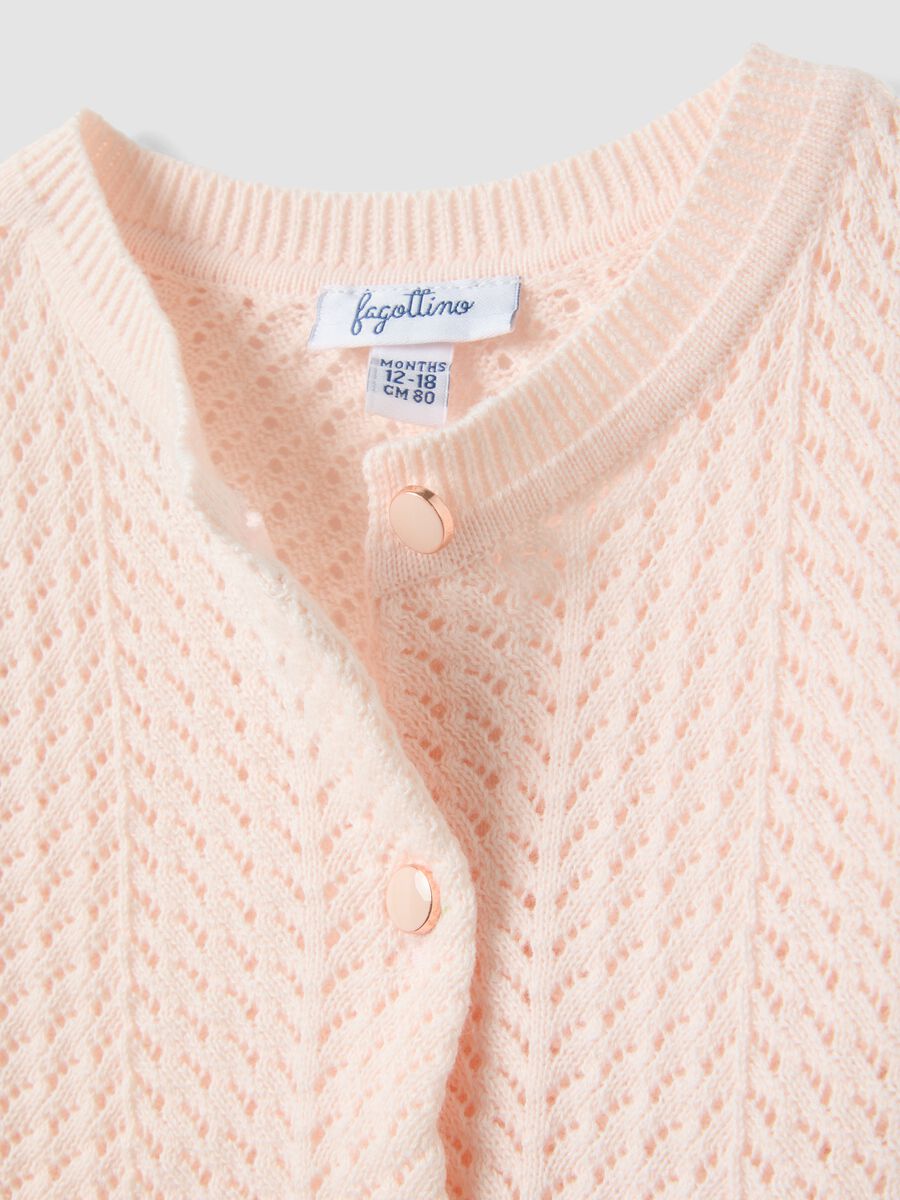 Fitted pink cotton cardigan for girls with eyelet design_2