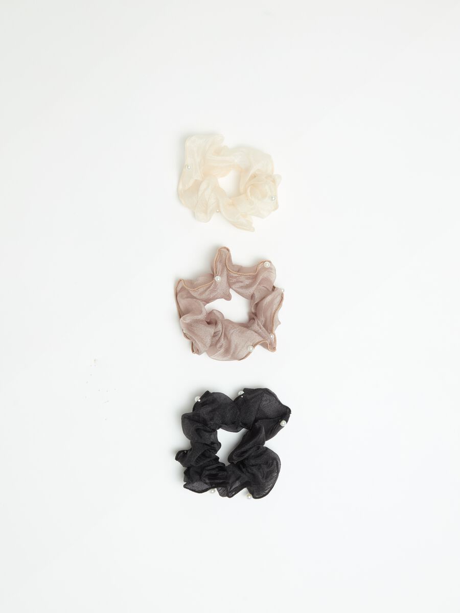 Three-pack hair scrunchies with pearls_0
