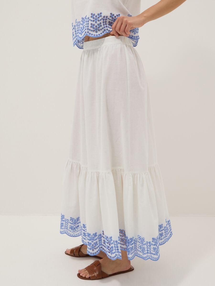 White cotton-linen blend skirt with embroidery_3