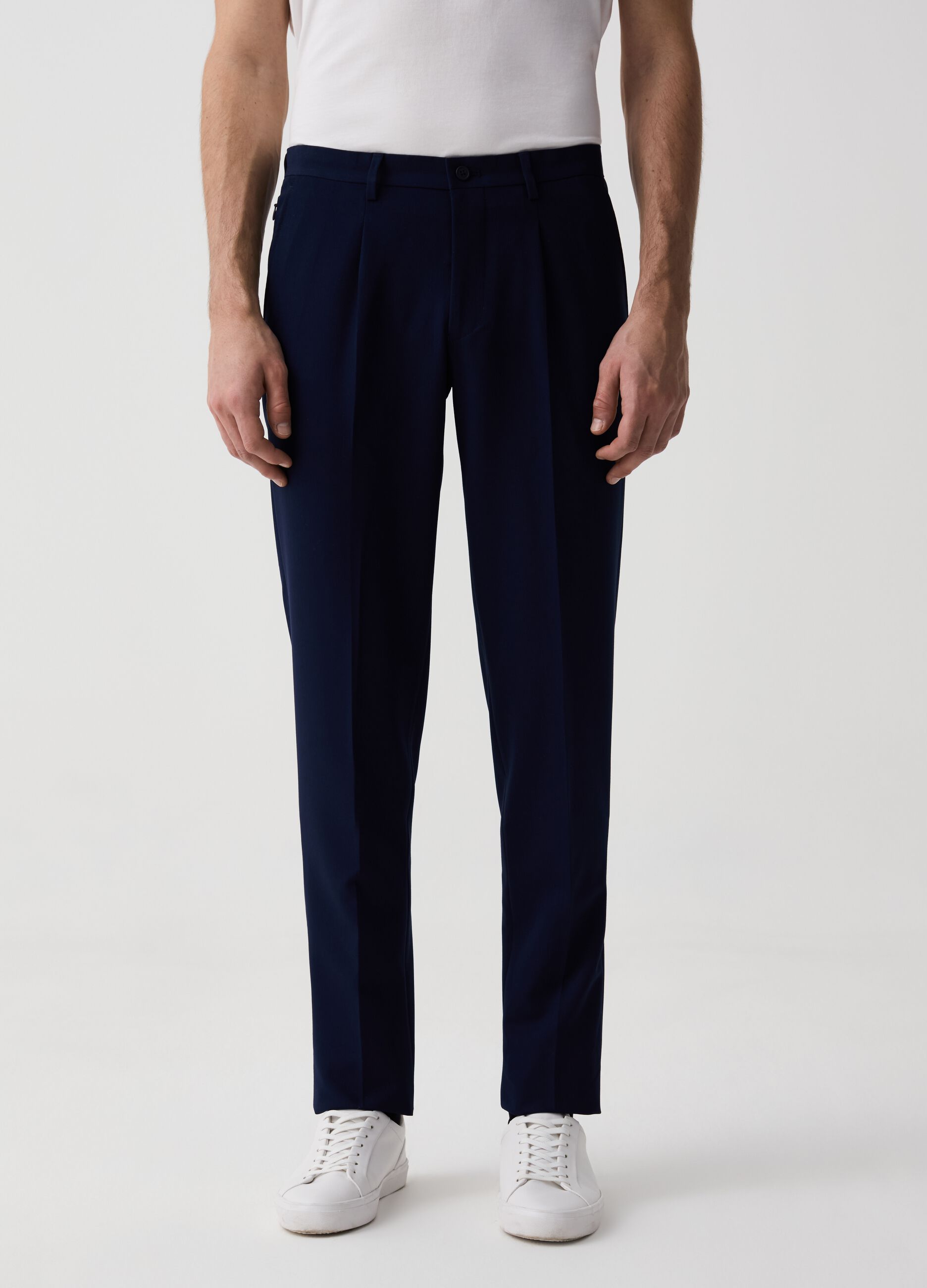 Regular-fit trousers with darts