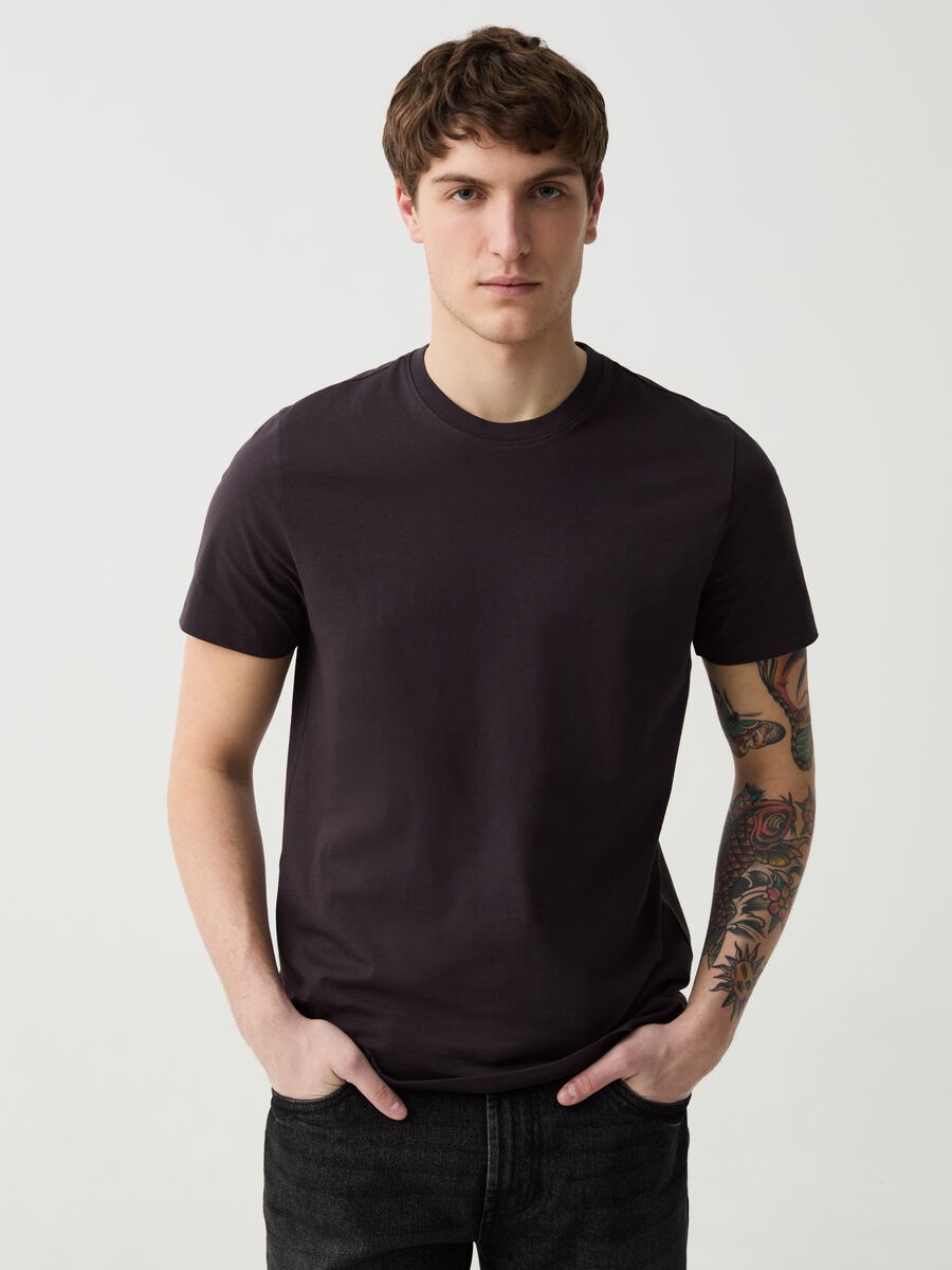 Camiseta de algodón orgánico con cuello redondo_0