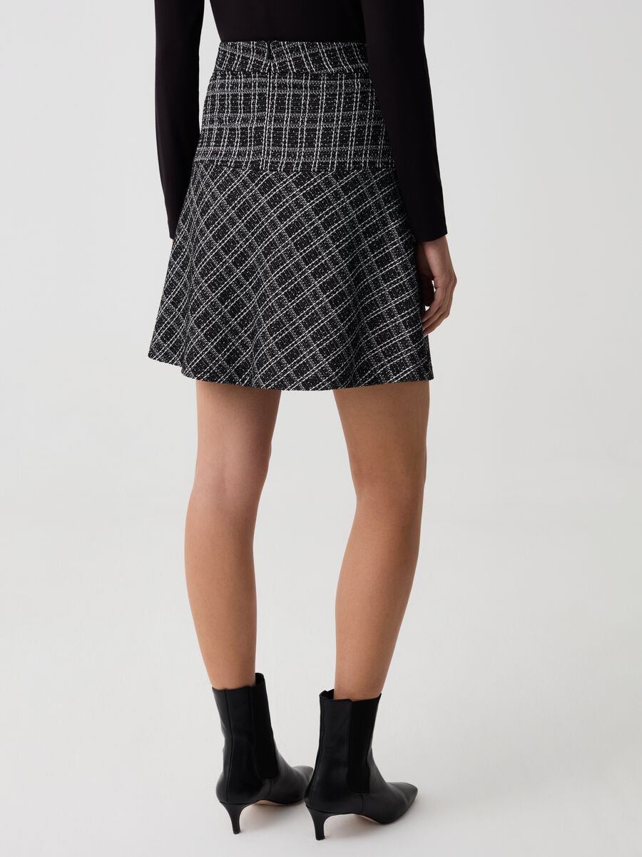 Short full skirt in patterned lurex_1