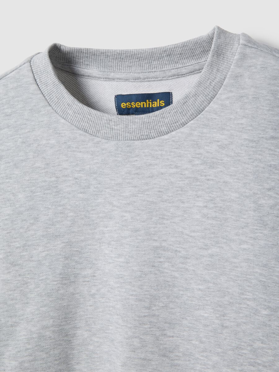 Sudadera marr&oacute;n de mezcla de algod&oacute;n ajuste regular con cuello redondo_5