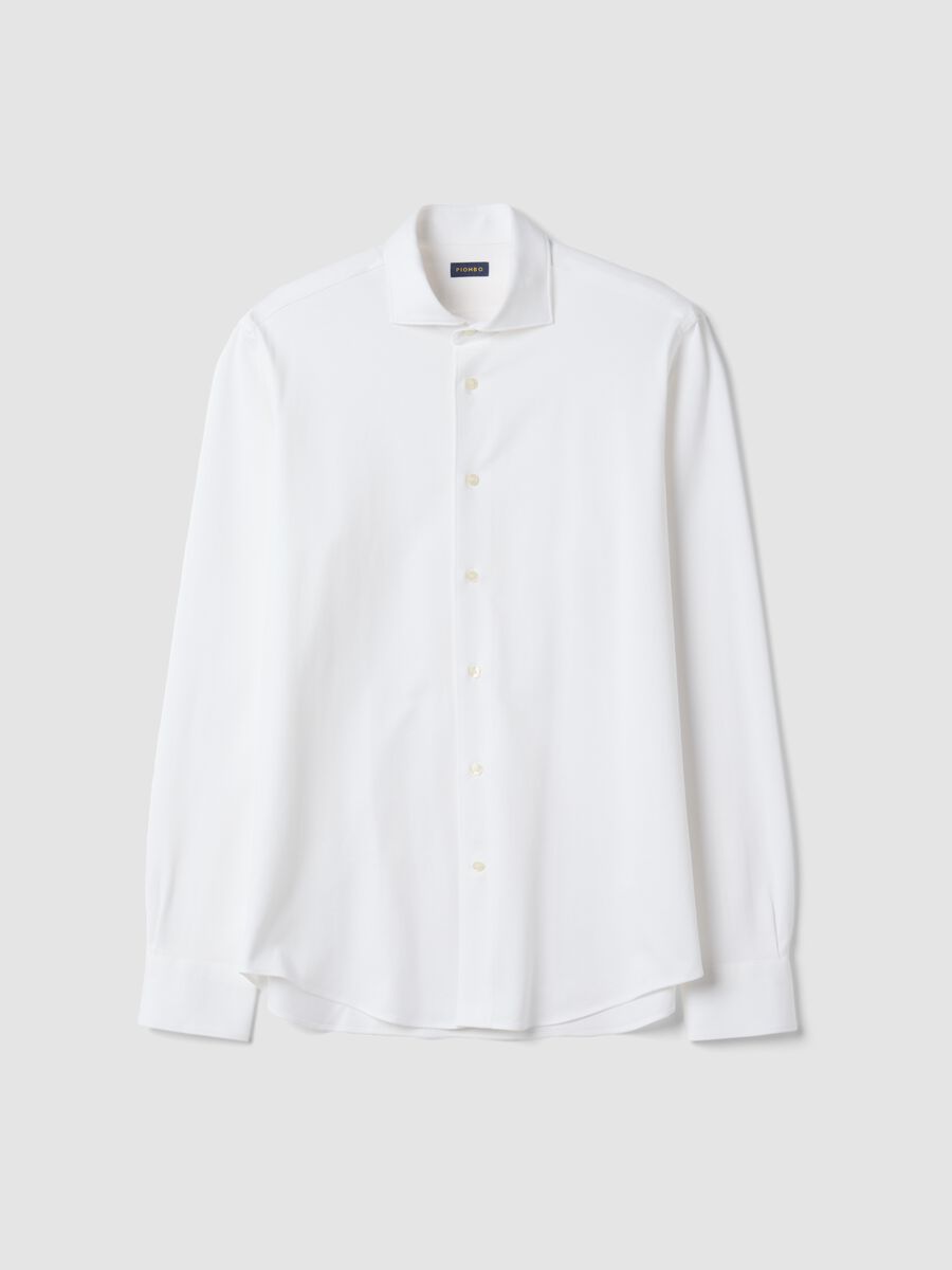 White pure cotton knitted shirt with classic collar, regular fit_0