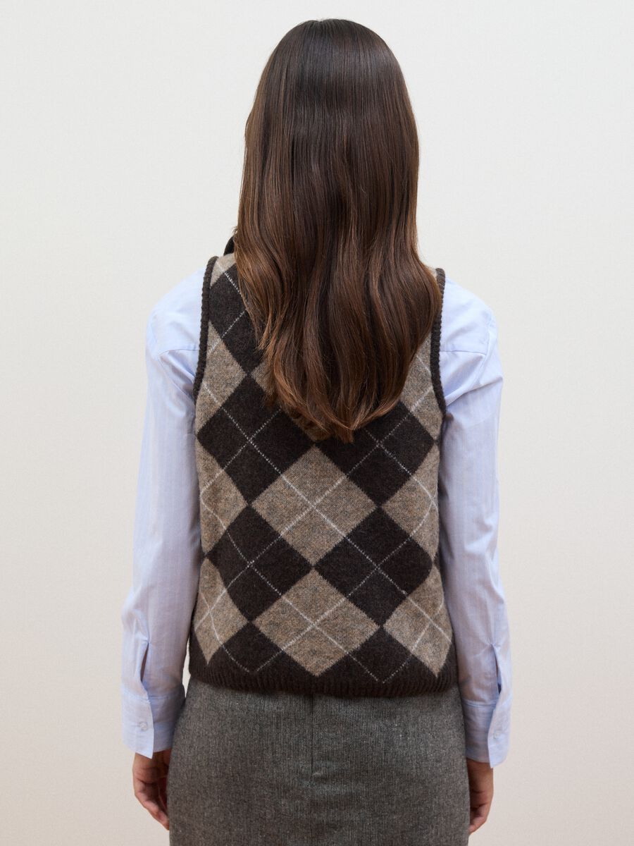Brown stretch wool gilet with stand collar_3
