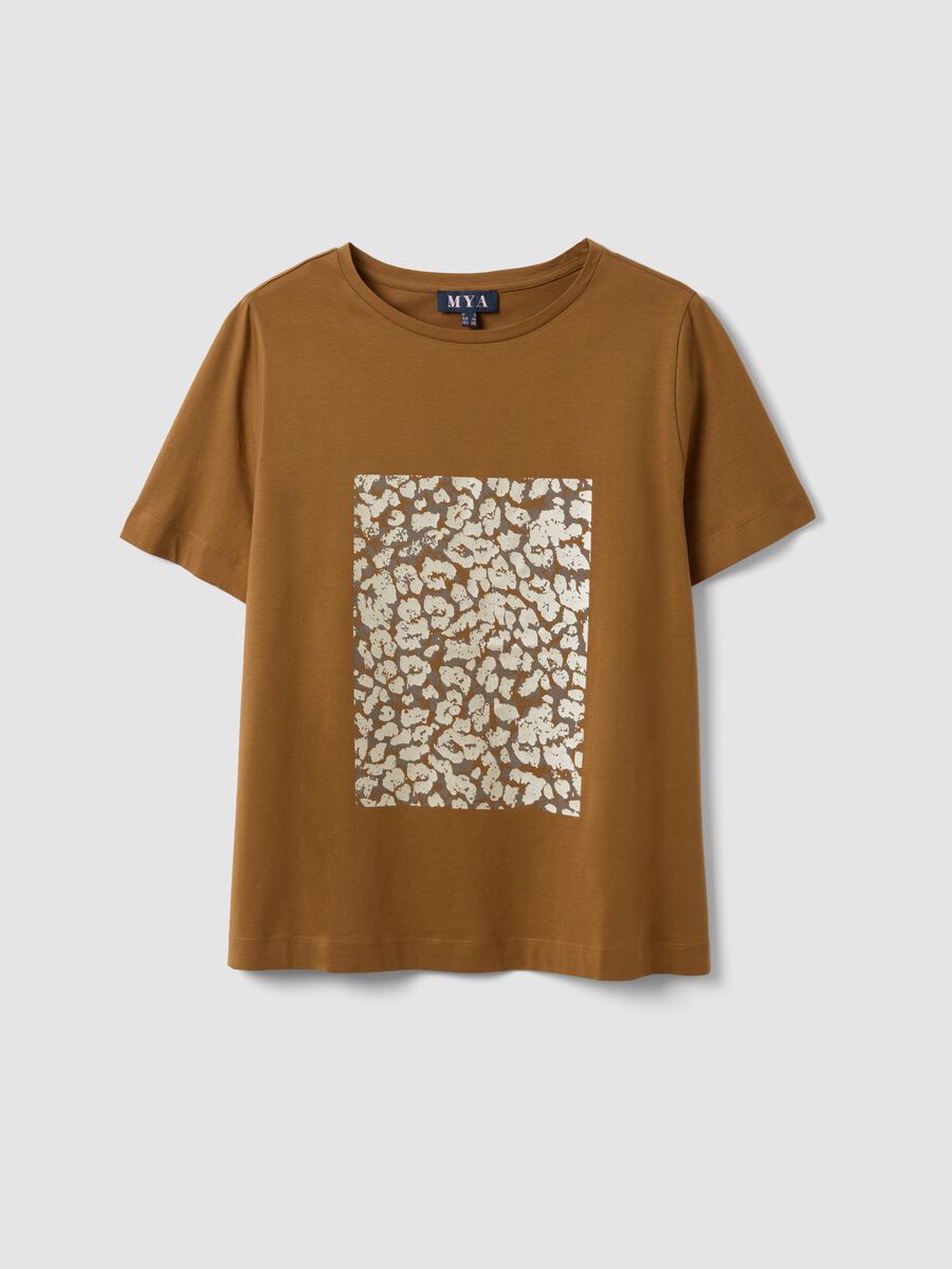 Braunes T-Shirt aus reiner Baumwolle mit Frontprint, Regular Fit_0