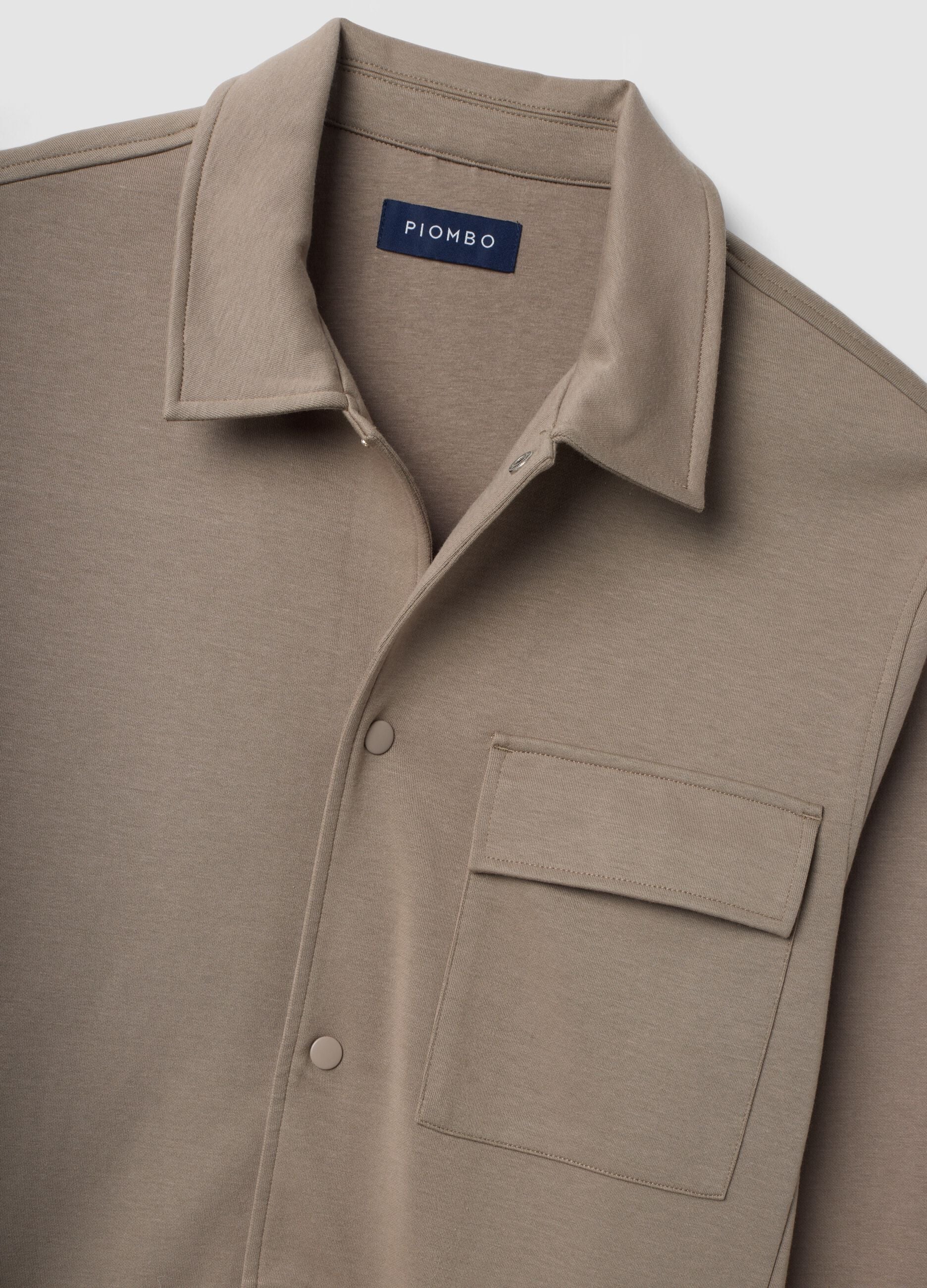 Breathable brown cotton-blend shacket with regular collar and fit