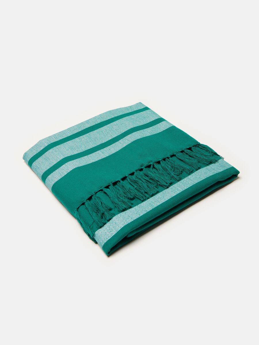 Beach towel with striped design_0