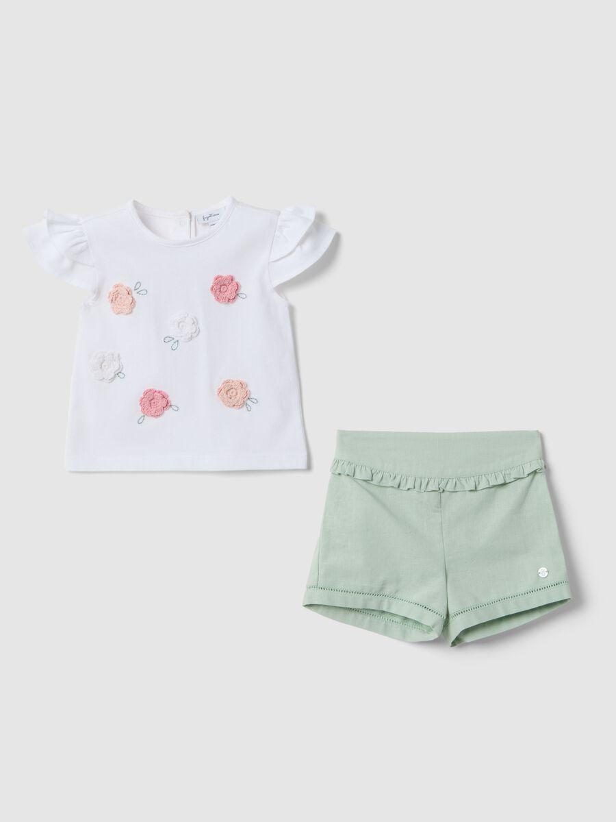 Multicolour cotton and linen blend set for newborn girl with applied flowers_0