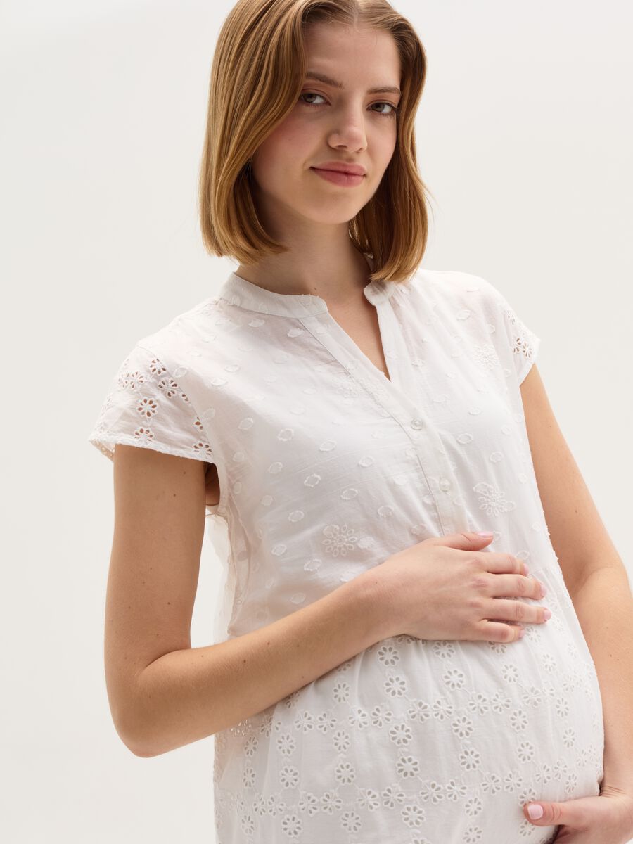 Maternity dress in cotton dobby and broderie anglaise_3