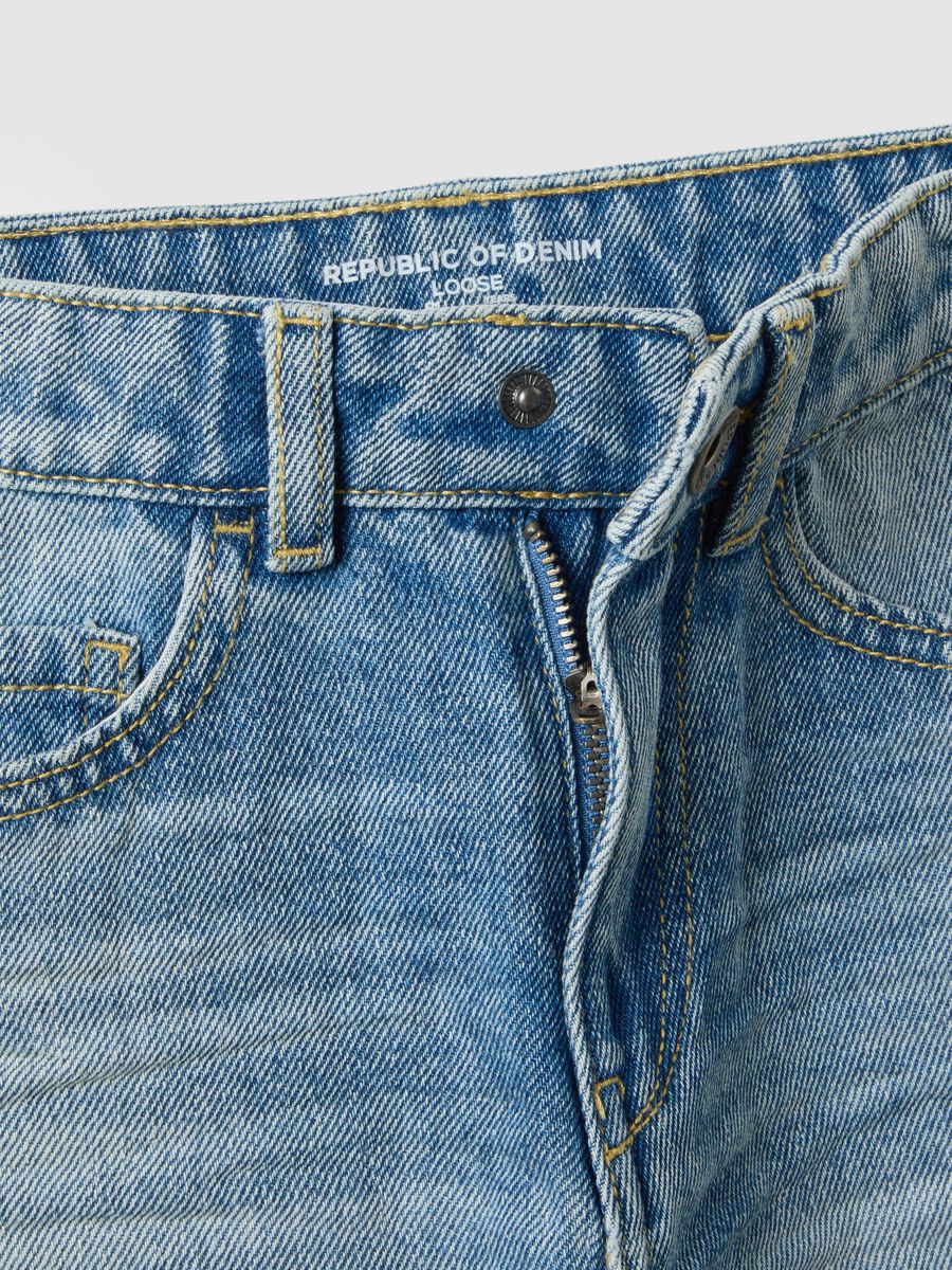 Regular fit blue denim jeans in cotton blend for children_2