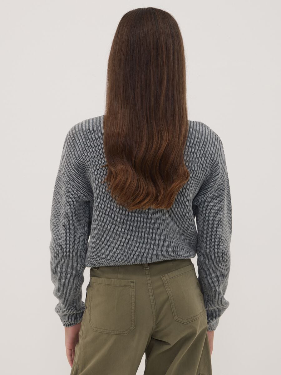 Grey ribbed pure cotton boat-neck top for girls_2