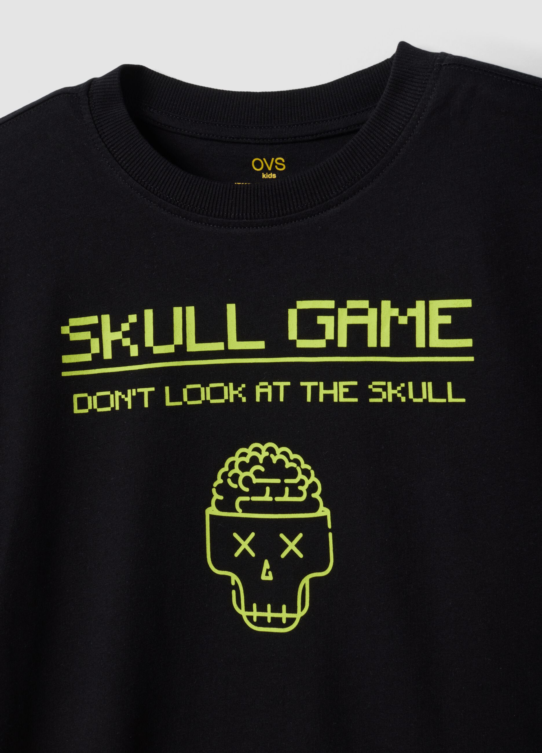 &Mu;&alpha;ύ&rho;&omicron; T-shirt &alpha;&pi;ό &kappa;&alpha;&theta;&alpha;&rho;ό &omicron;&rho;&gamma;&alpha;&nu;&iota;&kappa;ό &beta;&alpha;&mu;&beta;ά&kappa;&iota; &mu;&epsilon; &sigma;&tau;&rho;&omicron;&gamma;&gamma;&upsilon;&lambda;ή &lambda;&alpha;&iota;&mu;ό&kappa;&omicron;&psi;&eta; &kappa;&alpha;&iota; &sigma;&tau;ά&mu;&pi;&alpha; &nu;&epsilon;&kappa;&rho;&omicron;&kappa;&epsilon;&phi;&alpha;&lambda;ή&sigmaf; &gamma;&iota;&alpha; &alpha;&gamma;ό&rho;&iota;&alpha;