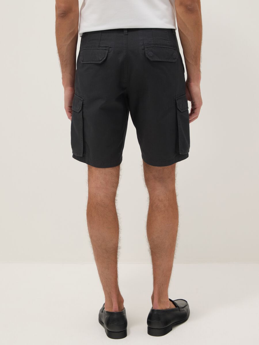 Black pure cotton cargo Bermuda shorts, regular fit_2