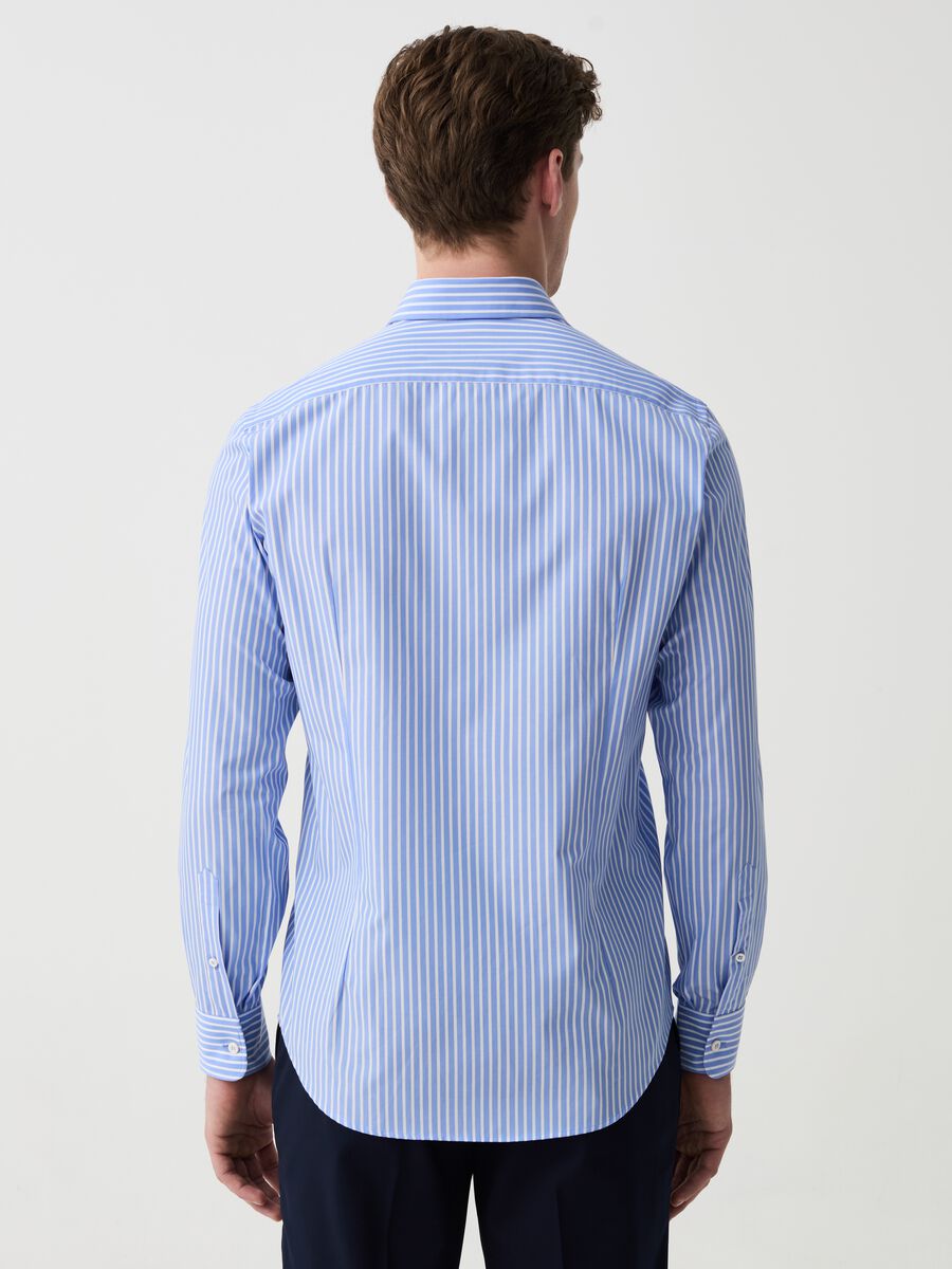 Slim-fit shirt in striped easy-iron cotton_1
