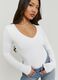 Weisses Longsleeve mit tiefem V-Ausschnitt aus reiner Baumwolle, Regular Fit_3