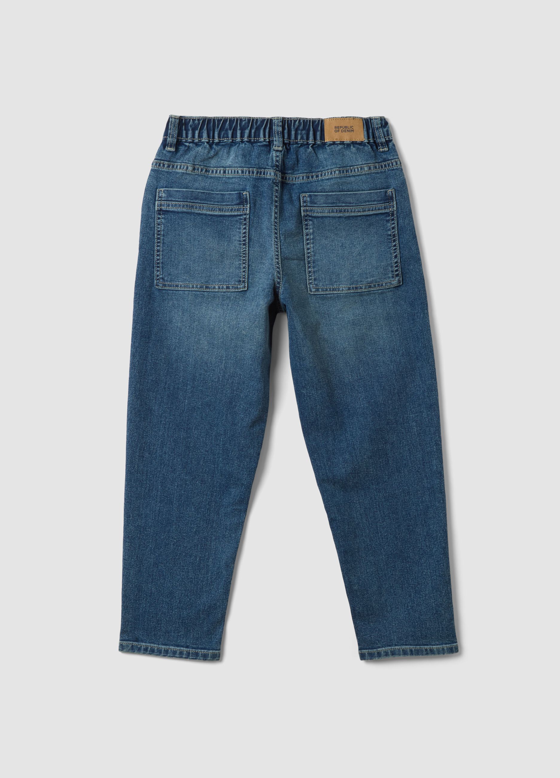 Jeans blu in cotone elasticizzato con vita elasticizzata comfort fit