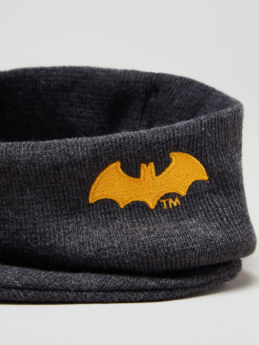 Knit neck warmer with Batman embroidery_1