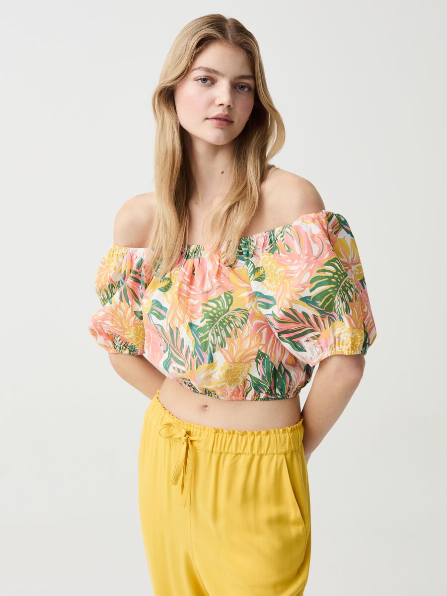 Crop top in cotton with bare shoulders_0