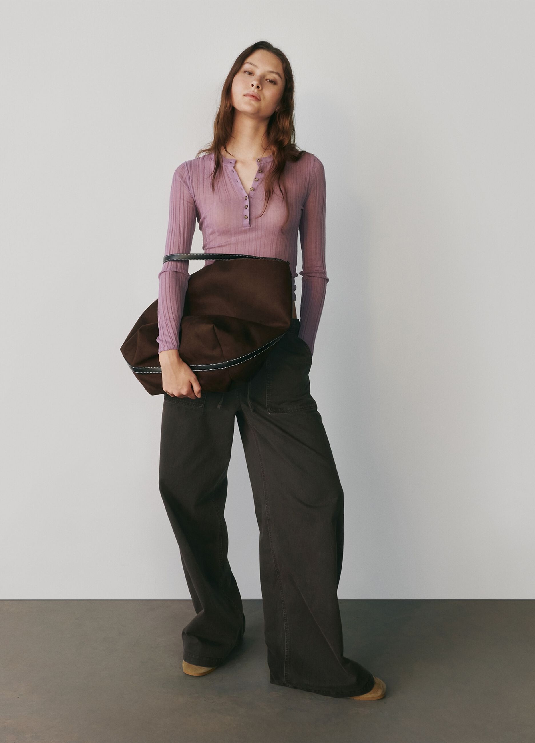 Violetter Acryl-Mischpullover