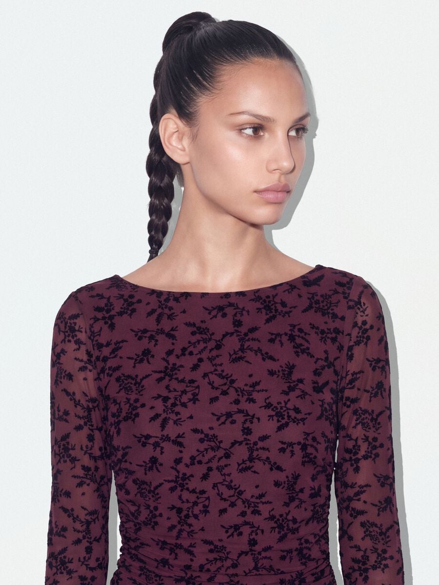 Purple stretch T-shirt with flocked floral motif_0
