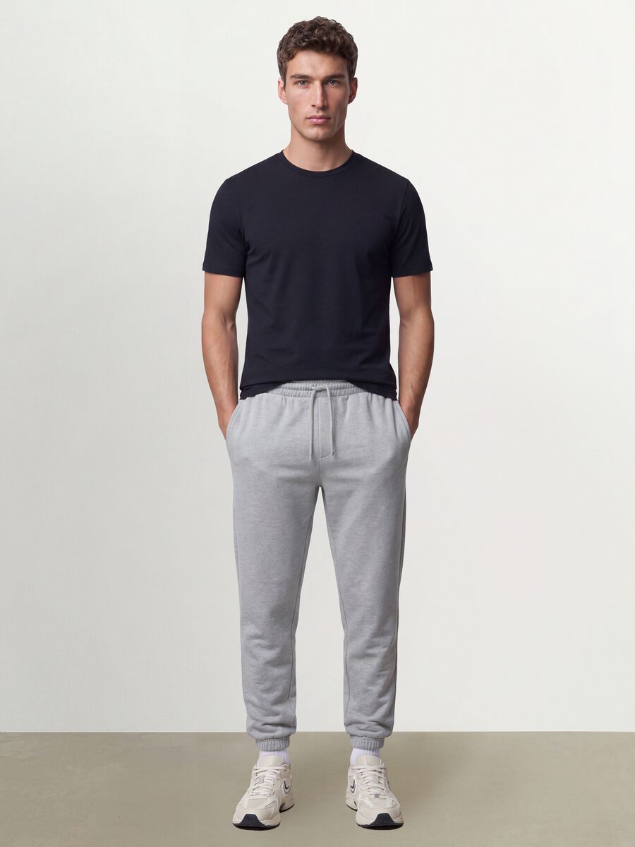 Men&rsquo;s black organic cotton slim-fit short-sleeve T-shirt_1