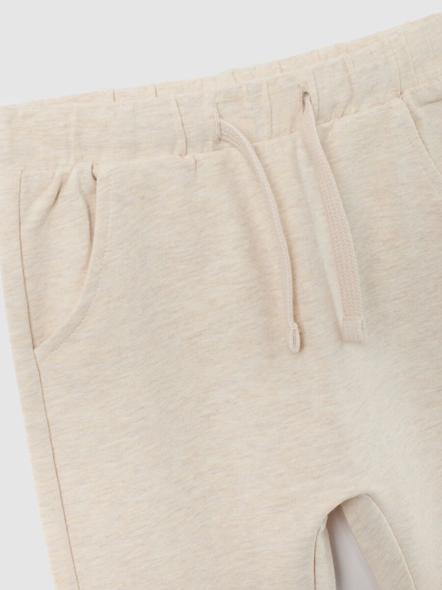 Beige cotton toddler girls' trousers with regular fit_2
