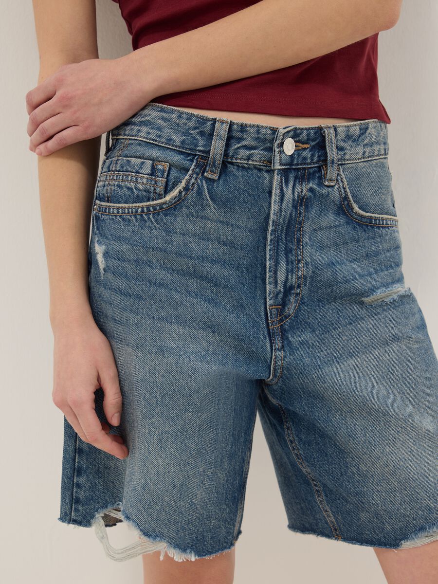 Reine Baumwoll-Denim-Shorts in Blau mit Straight Fit_3