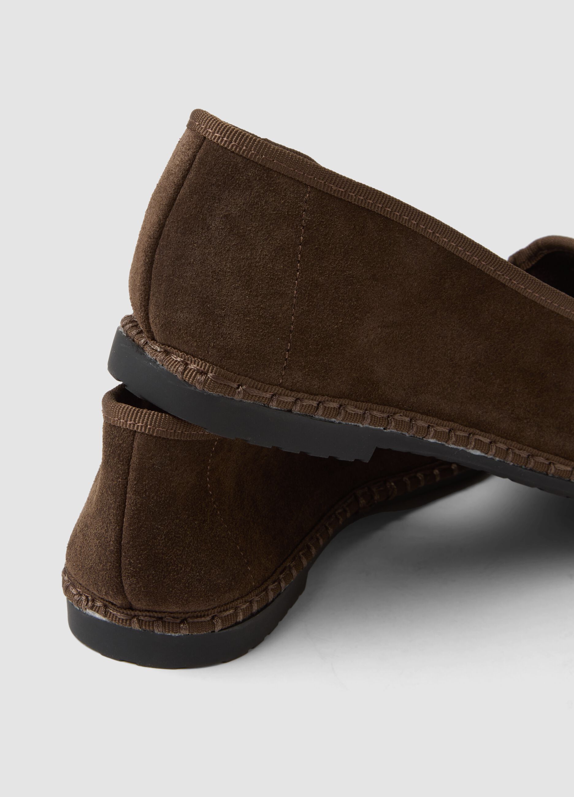 Braune Furlane aus echtem Veloursleder