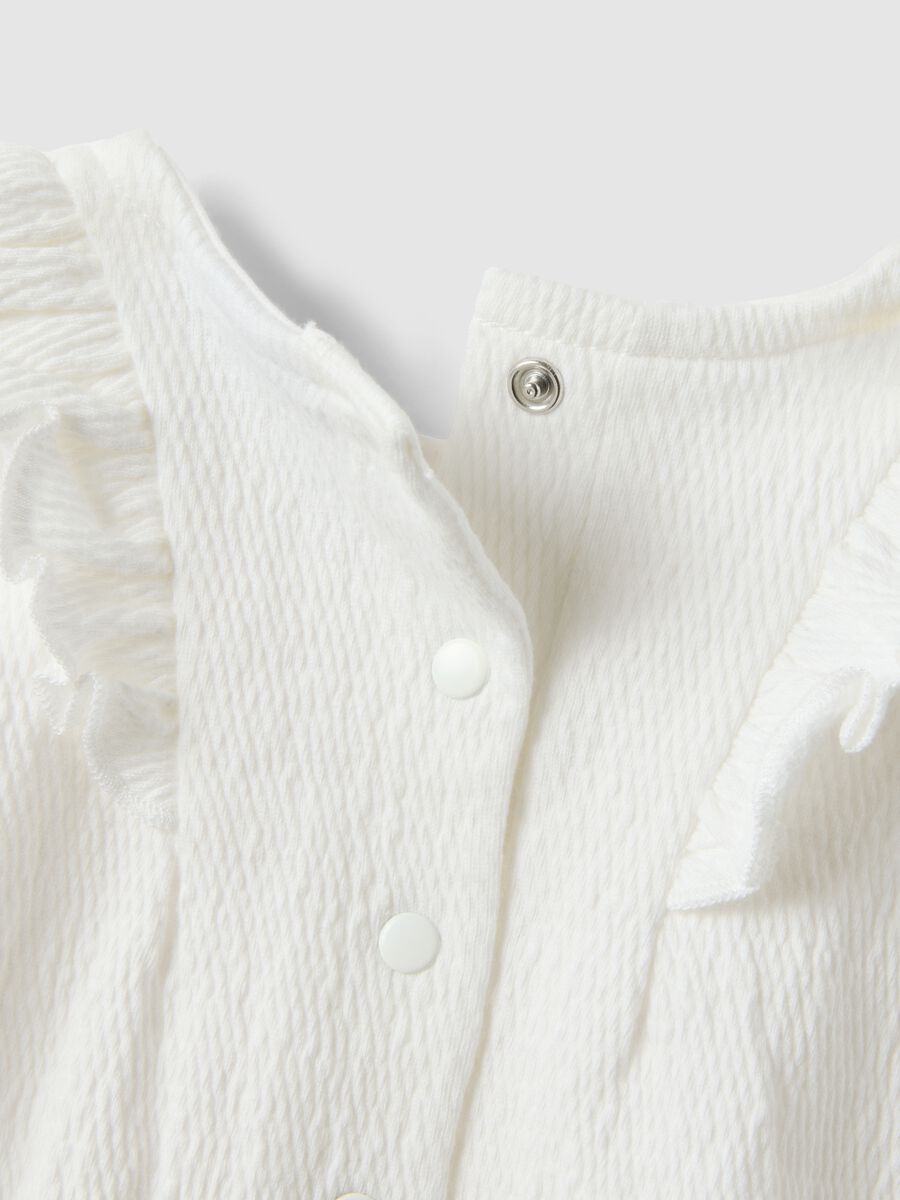 White baby body with ruffles in organic cotton blend_3