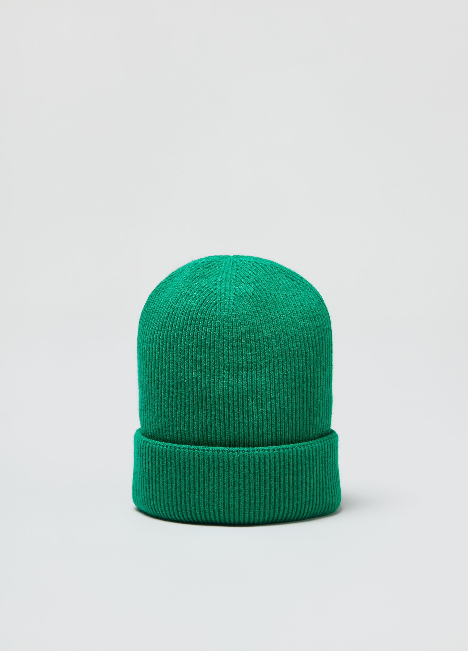Ribbed hat with fold
