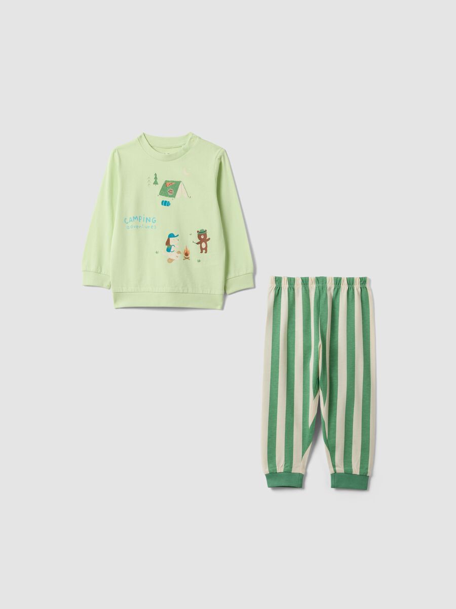 Newborn's multicolour pure cotton pyjamas with camping prints_0