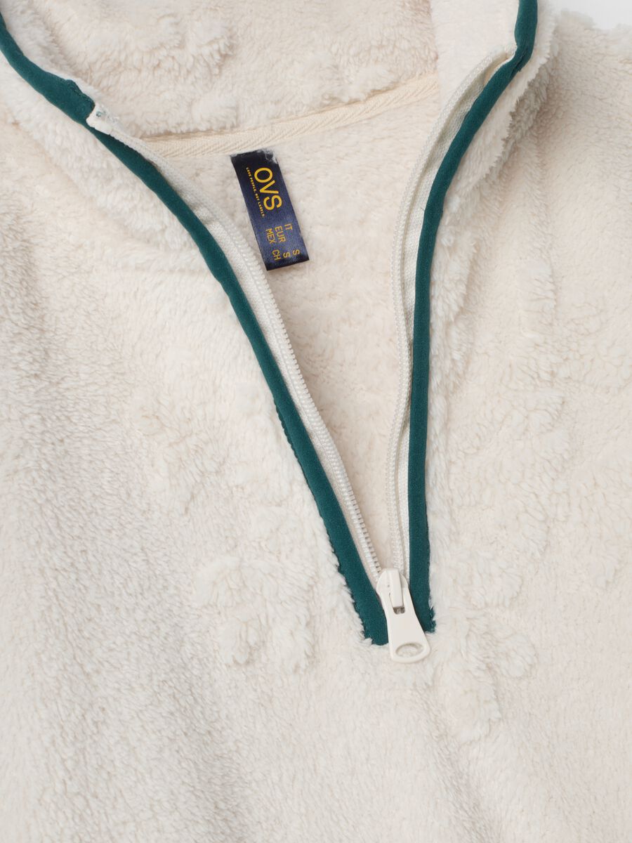 White long-sleeved half-zip pyjama top_1