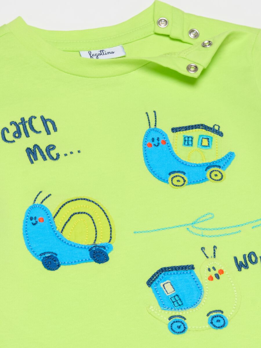 Cotton T-shirt with small snails patch_2