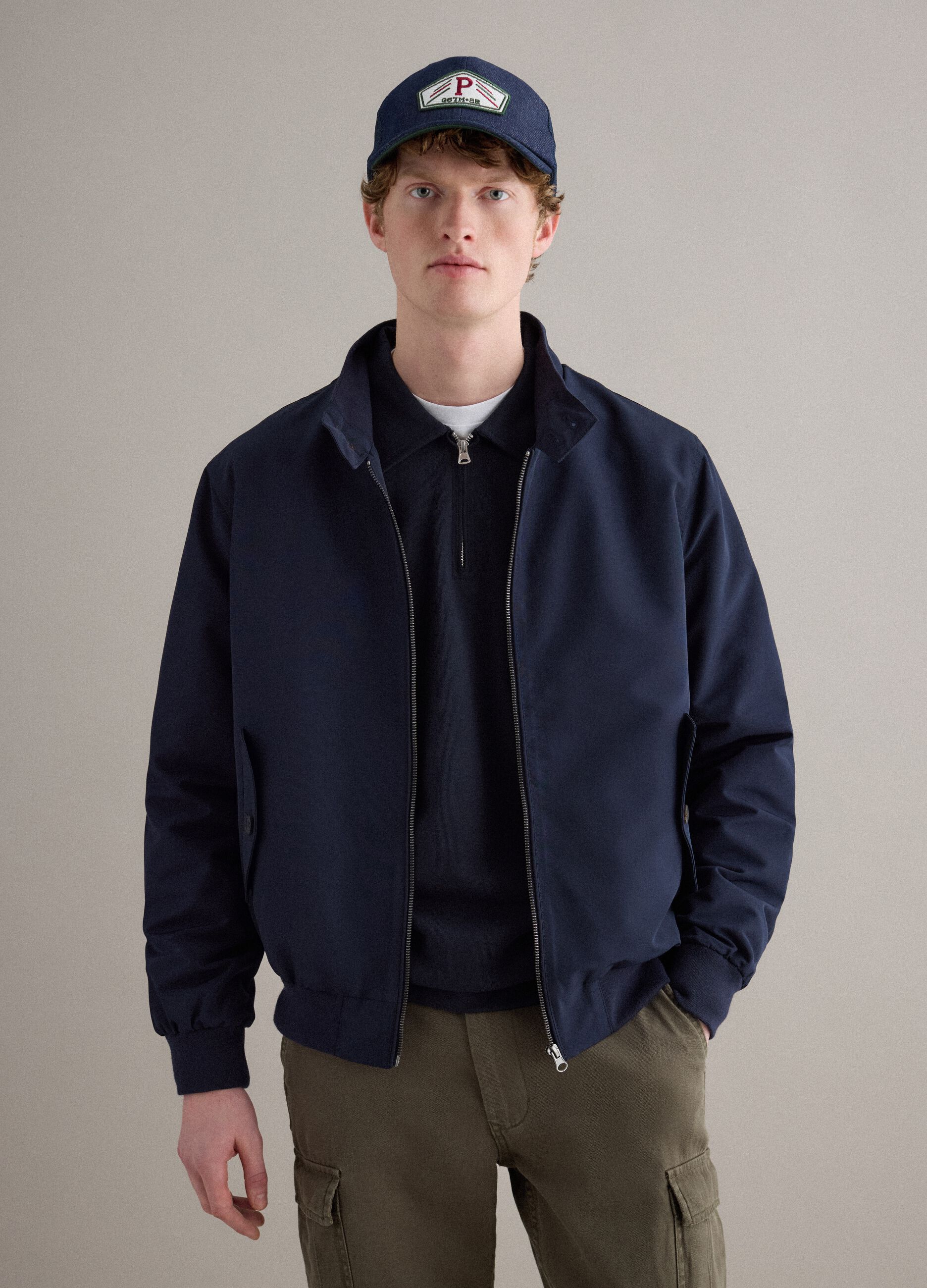 Blauer Regular-Fit-Jacke mit Rei&szlig;verschluss