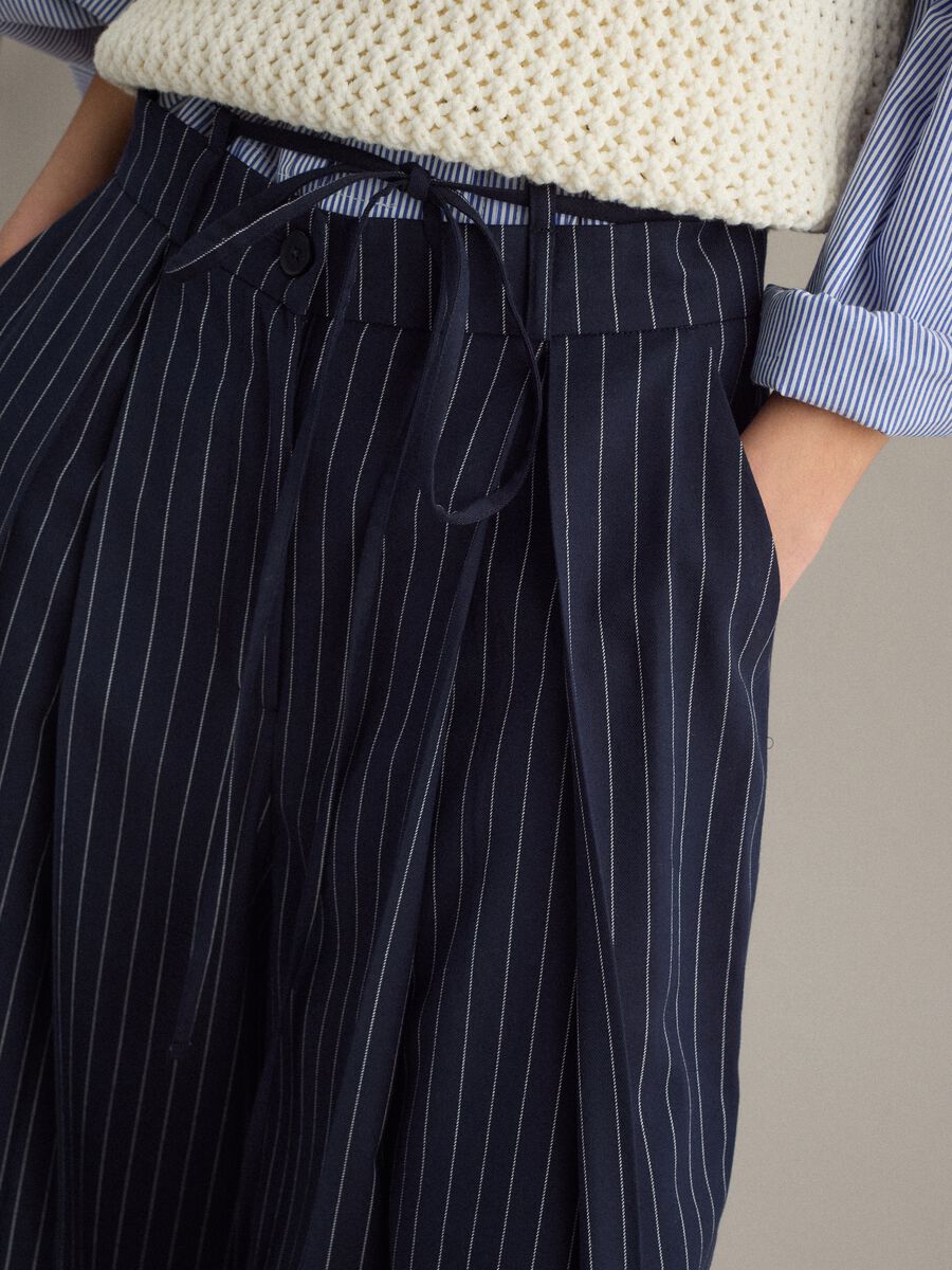 &Pi;&alpha;&nu;&tau;&epsilon;&lambda;ό&nu;&iota; &kappa;&alpha;&mu;&pi;ά&nu;&alpha; &mu;&epsilon; &pi;&omicron;&lambda;ύ&chi;&rho;&omega;&mu;&epsilon;&sigmaf; &rho;ί&gamma;&epsilon;&sigmaf; &sigma;&epsilon; &mu;ί&gamma;&mu;&alpha; &beta;&iota;&sigma;&kappa;ό&zeta;&eta;&sigmaf;_4