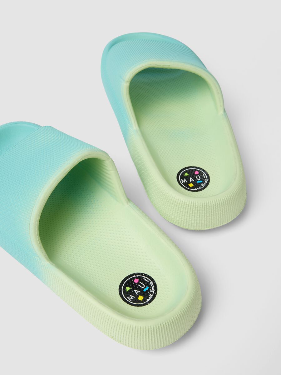 &Pi;&rho;ά&sigma;&iota;&nu;&epsilon;&sigmaf; &pi;&alpha;&nu;&tau;ό&phi;&lambda;&epsilon;&sigmaf; &mu;&epsilon; &epsilon;&phi;έ &nu;&tau;&epsilon;&gamma;&kappa;&rho;&alpha;&nu;&tau;έ_2