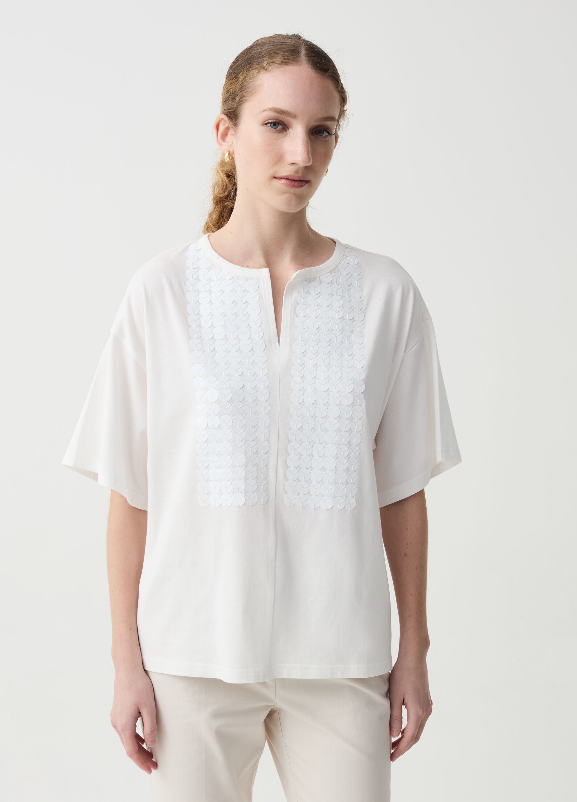 T-shirt with sequins and kimono sleeves