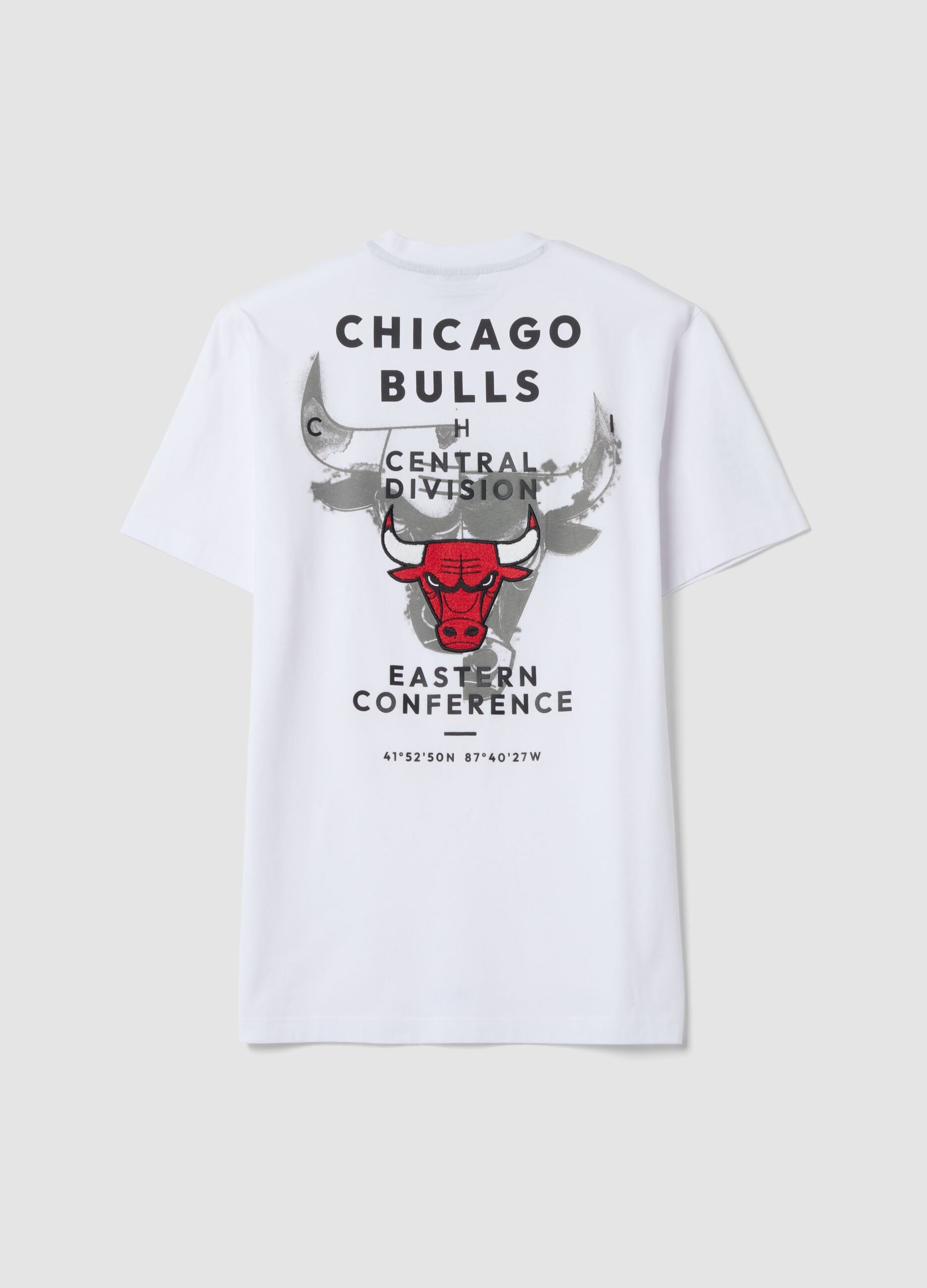 T-shirt branca em algod&atilde;o puro com estampado Chicago Bulls