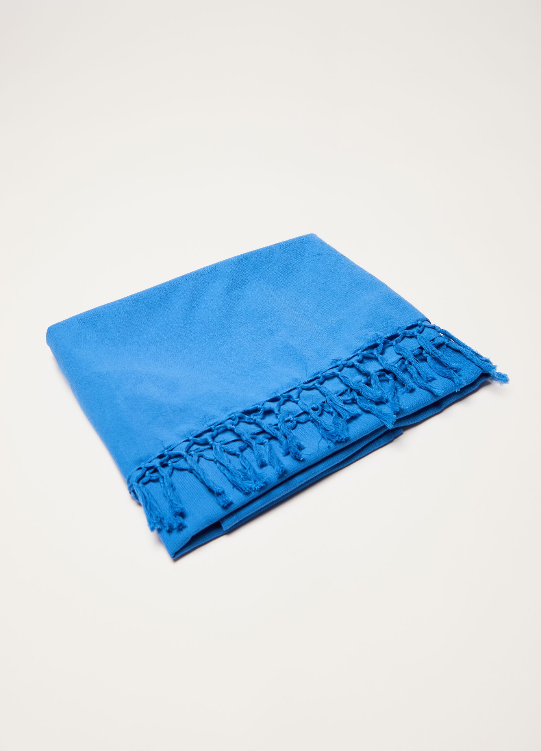 Cotton beach towel with fringing